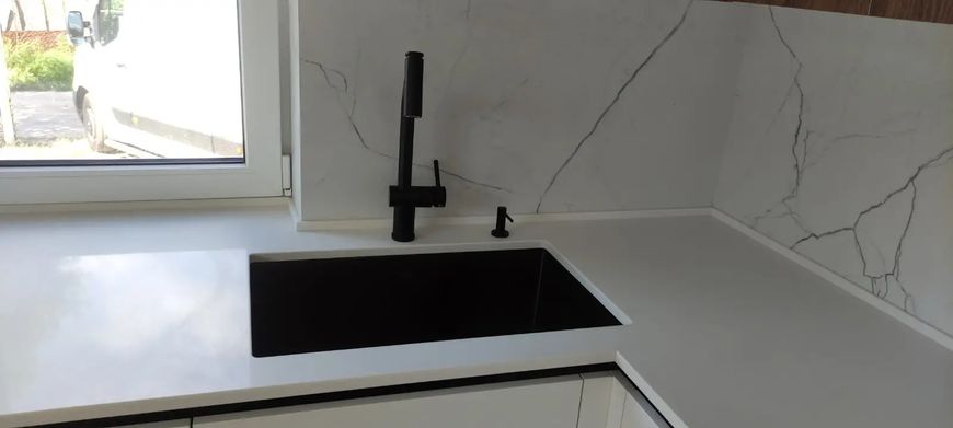 Чорна мийка для кухні з нержавійки з PVD покриттям Nett NB-6845 74 фото